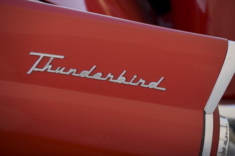  Ford Thunderbird 1956 года  (фото 19 из 56)